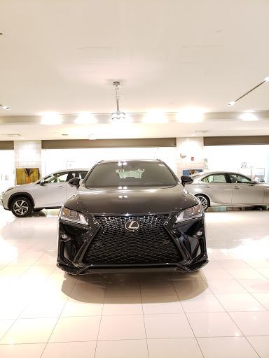 Lexus Dealer «Woodfield Lexus», reviews and photos, 350 E Golf Rd, Schaumburg, IL 60173, USA