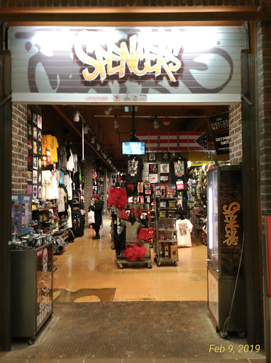 Gift Shop «SPENCER GIFTS», reviews and photos, 864 Orland Square Dr, Orland Park, IL 60462, USA