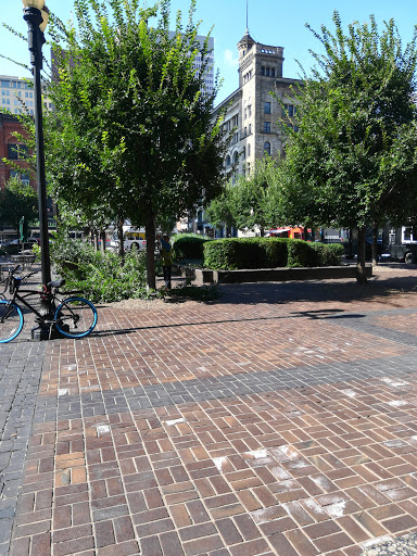 Health Insurance Agency «Humana Inc», reviews and photos