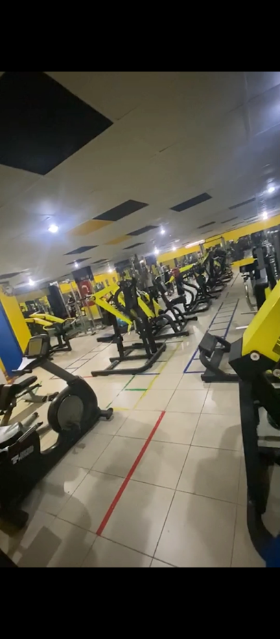 Mega Gençlik Gym Spor Salonu - Aşkan, Kars Sk. No:26 zemin kat, 42090 Meram/Konya, Türkiye