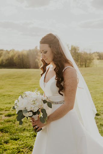 Bridal Shop «Modern Bride & Formal Shop», reviews and photos, 200 NH-101 #1, Bedford, NH 03110, USA