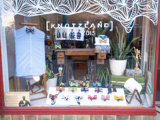 Knotzland Bespoke Bowtie Studio|Showroom