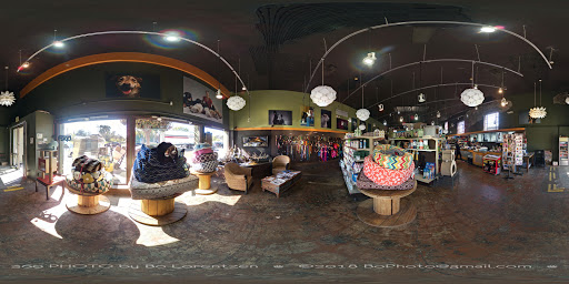 Pet Supply Store «The Urban Pet», reviews and photos, 7515 Beverly Blvd, Los Angeles, CA 90036, USA