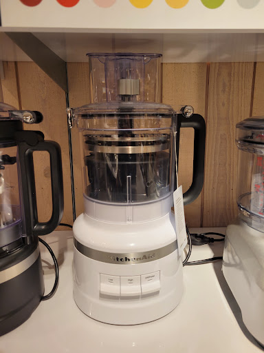 Furniture Store «Crate and Barrel», reviews and photos, 1102 Commons Dr, Geneva, IL 60134, USA