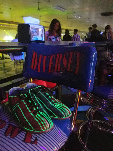 Bowling Alley «Diversey River Bowl», reviews and photos, 2211 W Diversey Pkwy, Chicago, IL 60647, USA