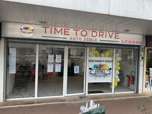 Time To Drive à Chilly-Mazarin, Essonne