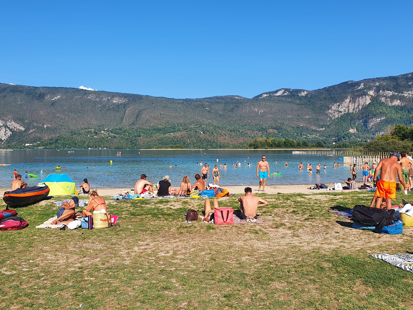Photo de Lepin La Plage avec un rivage droit