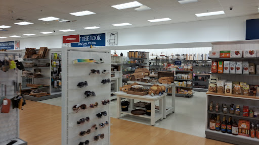 Department Store «Marshalls», reviews and photos, 1399 N Shore Rd, Revere, MA 02151, USA