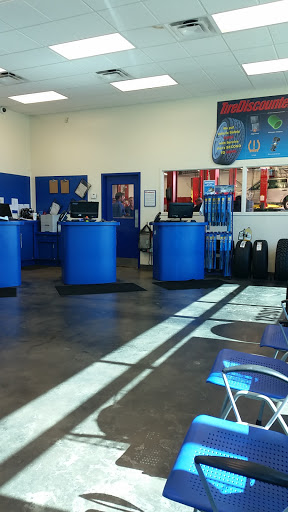 Tire Shop «Tire Discounters», reviews and photos, 12901 Taylorsville Rd, Louisville, KY 40299, USA