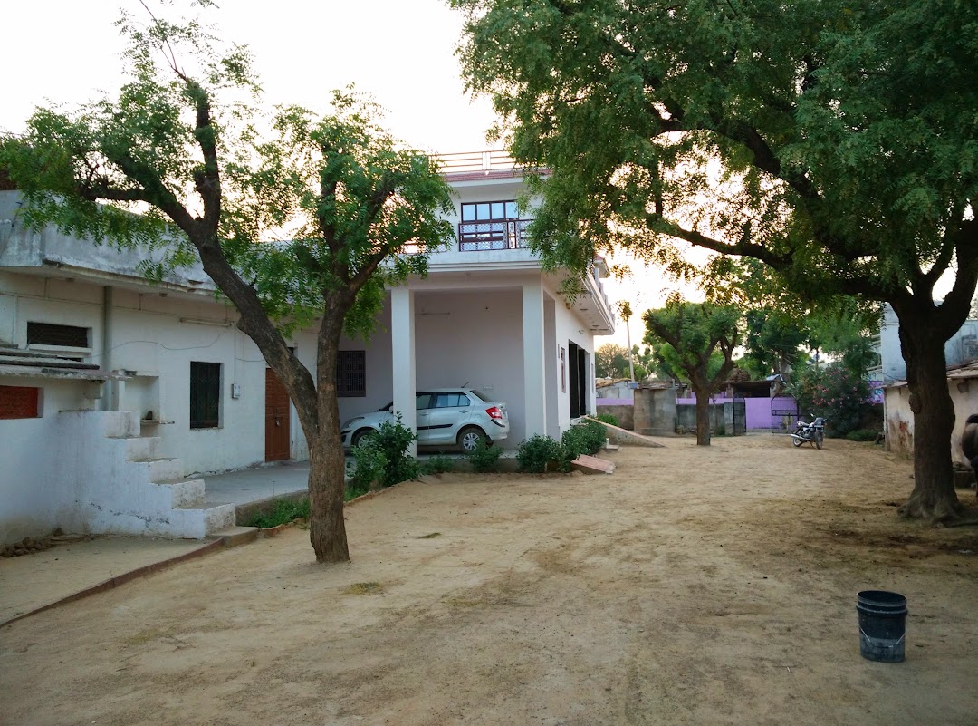 अशोक & बली जारेडा हाउस