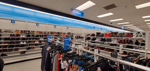 Clothing Store «Ross Dress for Less», reviews and photos, 3255 SW Cedar Hills Blvd, Beaverton, OR 97005, USA