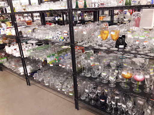 Thrift Store «83rd Ave & Grand Goodwill Retail Store & Donation Center», reviews and photos