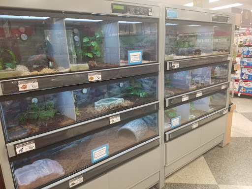 Pet Supply Store «Petco Animal Supplies», reviews and photos, 1450 Twixt Town Rd, Marion, IA 52302, USA