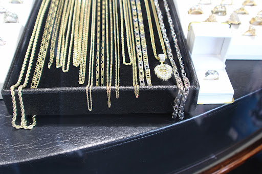 Jewelry Store «Shnayder Jewelry and Pawn Shop», reviews and photos, 110 Daniel Webster Hwy, Nashua, NH 03060, USA