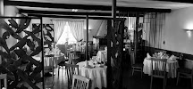 Atmosphère du Restaurant français Restaurant La Vieille Auberge à Ibos - n°13