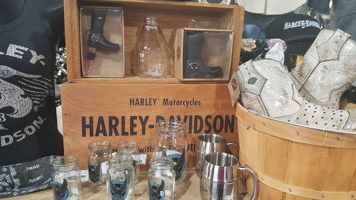 Motorcycle Dealer «Caliente Harley-Davidson», reviews and photos, 7230 NW Loop 410, San Antonio, TX 78245, USA