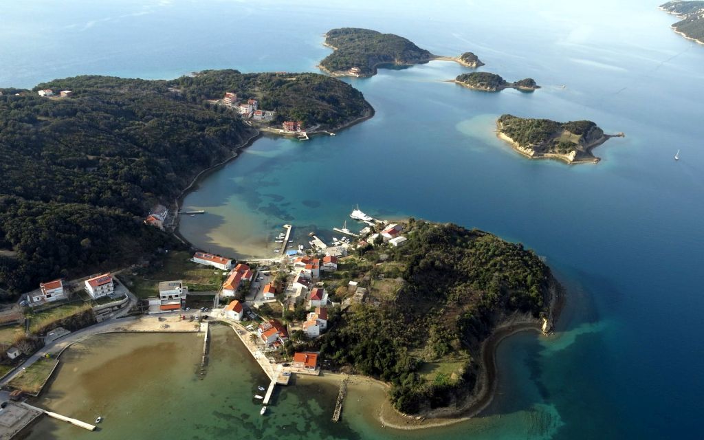 Photo of Dumici beach with small bay