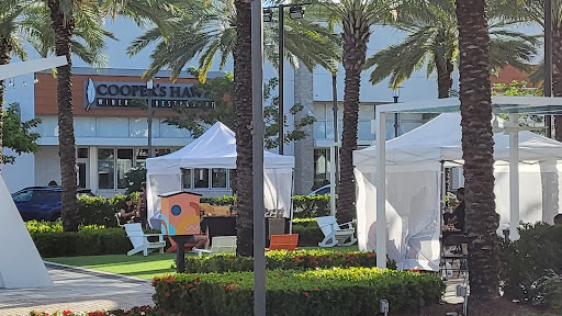 Dania Pointe
