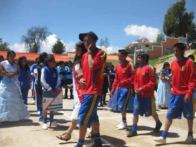 Opiniones de Unidad Educativa San Jose De Raranga en Cumbe - Escuela