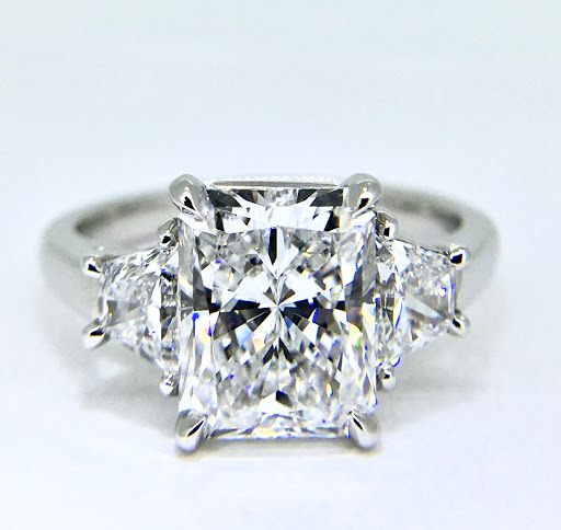 Jewelry Store «Henry C Reid & Son», reviews and photos, 1591 Post Rd, Fairfield, CT 06824, USA