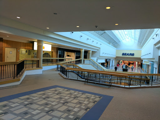 Shopping Mall «ShoppingTown Mall», reviews and photos, 3649 Erie Blvd E, Syracuse, NY 13214, USA