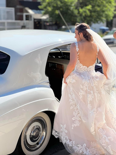 Bridal Shop «Bella Sposa Bridal Boutique», reviews and photos, 9524 179th St, Tinley Park, IL 60487, USA