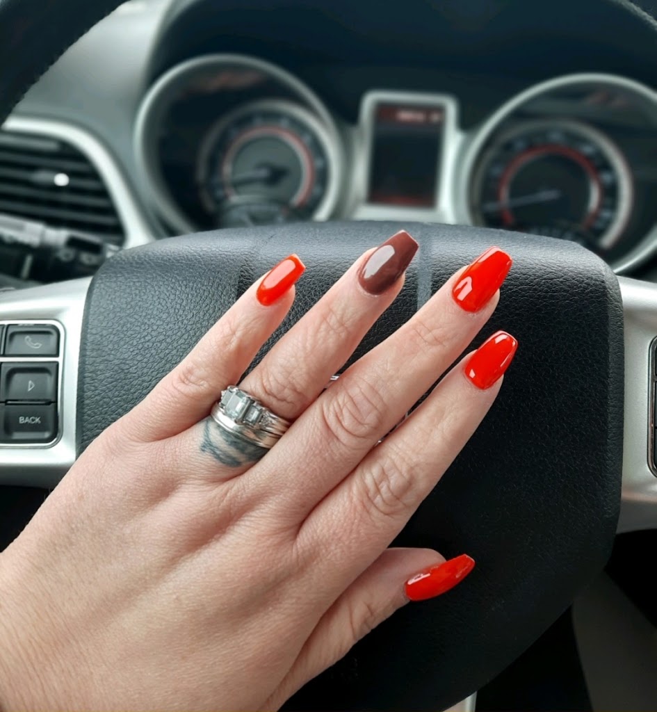 Luxury Nails Studio 44515