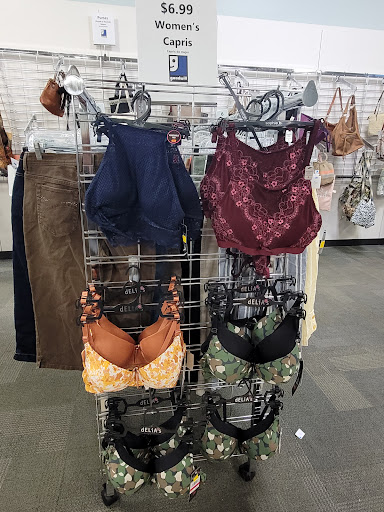 Thrift Store «Goodwill Store», reviews and photos, 2700 Kraft Ave SE, Grand Rapids, MI 49546, USA