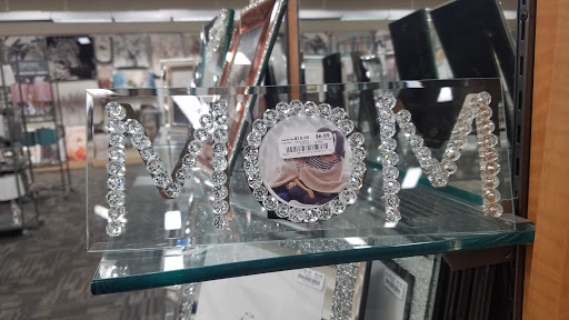 Shopping Mall «Townline Square Shopping Center», reviews and photos, 533 S Broad St, Meriden, CT 06450, USA