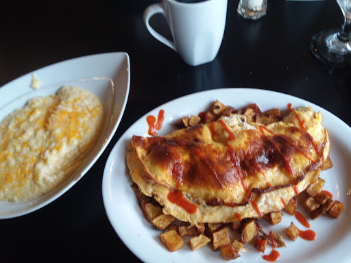 European Restaurant «The Chef and the Frog», reviews and photos, 607 S Madison St, Whiteville, NC 28472, USA