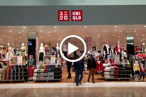 UNIQLO Southcenter image