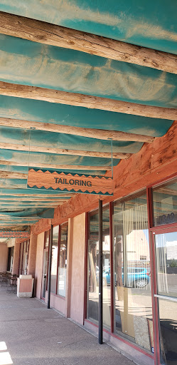 Shopping Mall «Papago Plaza Shopping Center», reviews and photos, 1408 N Scottsdale Rd, Scottsdale, AZ 85257, USA