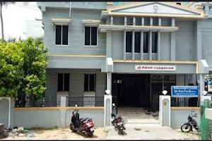 Sri Annai hospital image