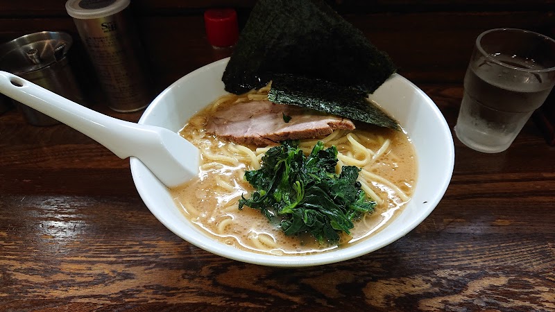 横浜ラーメン 横浜家 山梨県甲府市高畑 ラーメン屋 レストラン グルコミ
