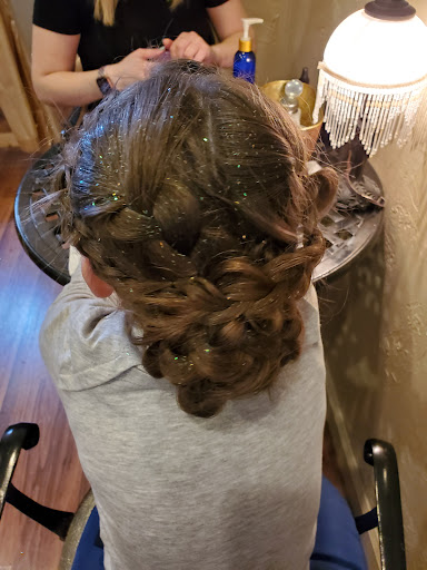 Beauty Salon «The Sapphire Salon», reviews and photos, 247-249 S Main St, Pittston, PA 18640, USA