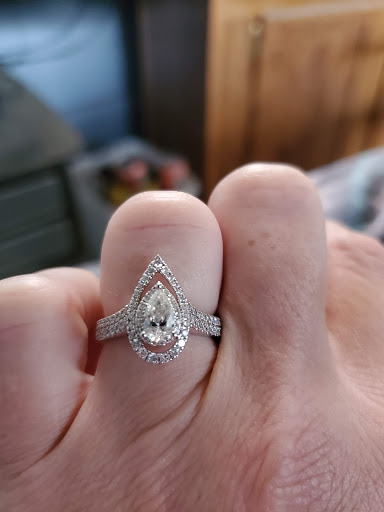 Jewelry Store «Kay Jewelers», reviews and photos, 2911 Watson Blvd, Warner Robins, GA 31093, USA