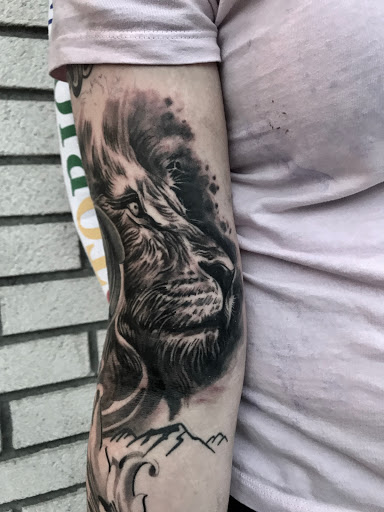 Explore small hummingbird tattoo ideas, creative tattoo ideas in Kenvil, available at Blood Moon Tattoo