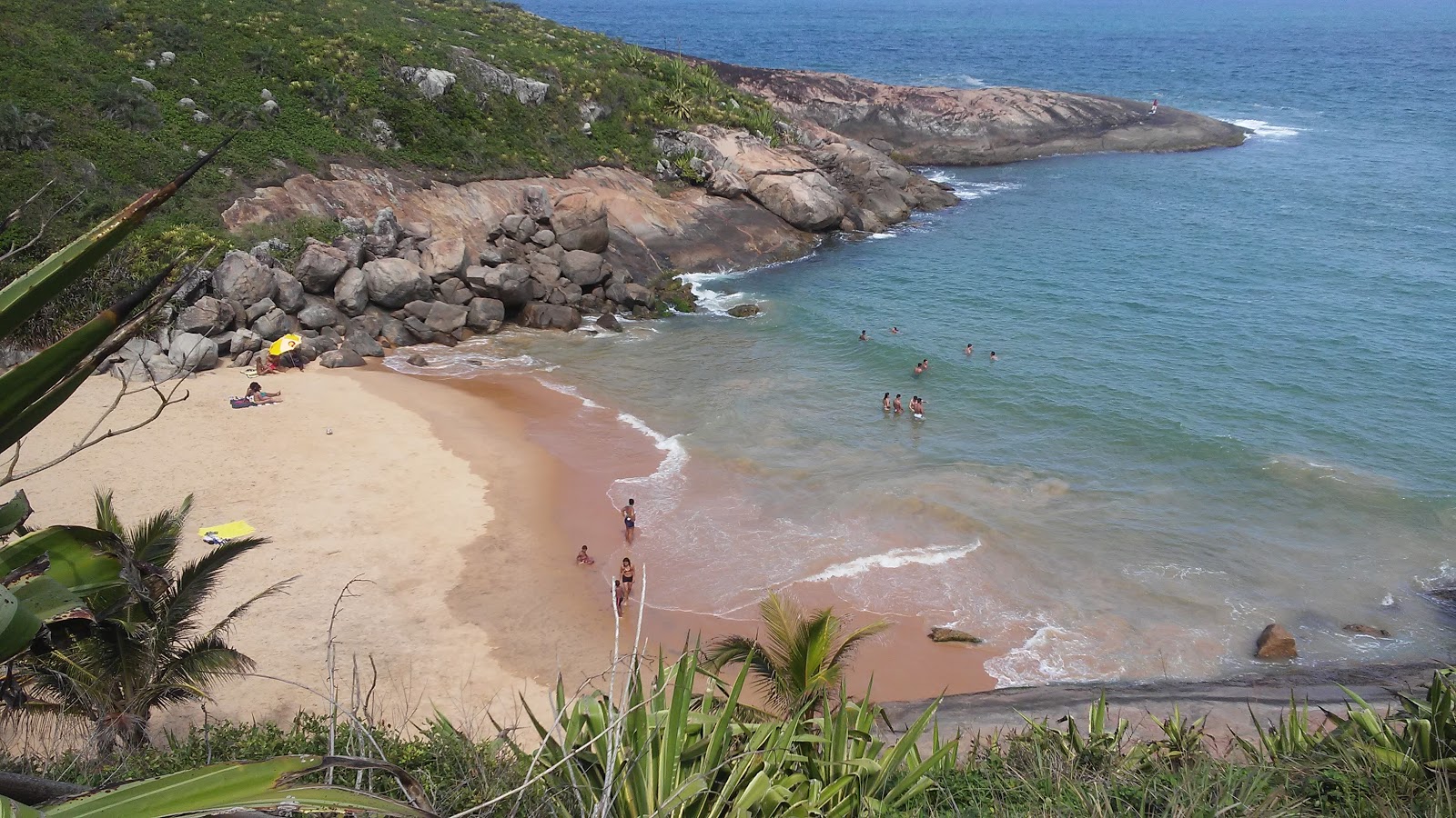 Foto van Concha Beach met turquoise water oppervlakte