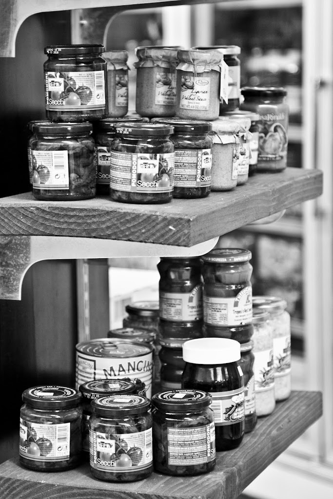 Domingo's Italian Deli 91316