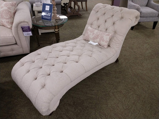 Furniture Store «Raymour & Flanigan Furniture and Mattress Store», reviews and photos, 2795 Richmond Ave, Staten Island, NY 10314, USA