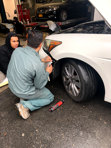 Auto Body Shop «Mayfield Auto Body Shop», reviews and photos, 221 S Broadway, Yonkers, NY 10705, USA