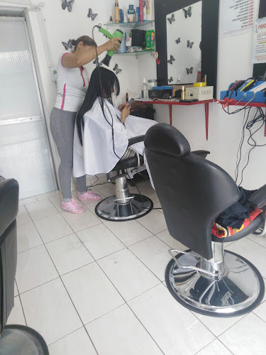Opiniones de FR Peluqueria Barbershop Nails en Quito - Barbería