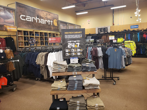 Animal Feed Store «Wilco Farm Store», reviews and photos, 2300 E Hancock St, Newberg, OR 97132, USA