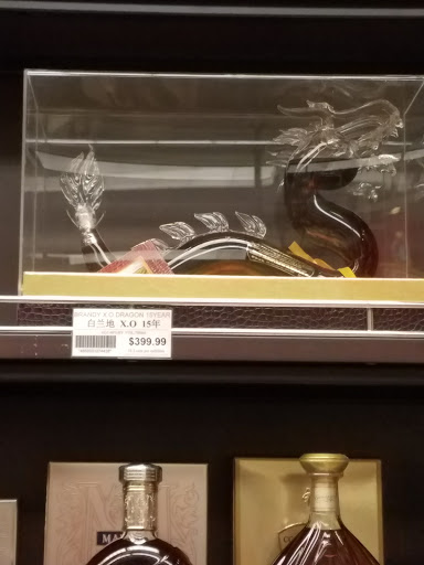 Liquor Store «China Place Liquor City Inc», reviews and photos, 2105 S China Pl, Chicago, IL 60616, USA