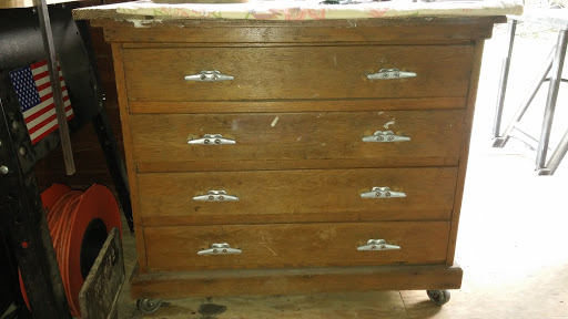 Thrift Store «Class and Trash Thrift Antiques», reviews and photos, 11088 Washington Hwy, Glen Allen, VA 23059, USA