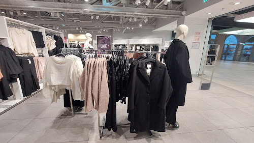 Magasin de vêtements H&M Saint-Jean-de-la-Ruelle