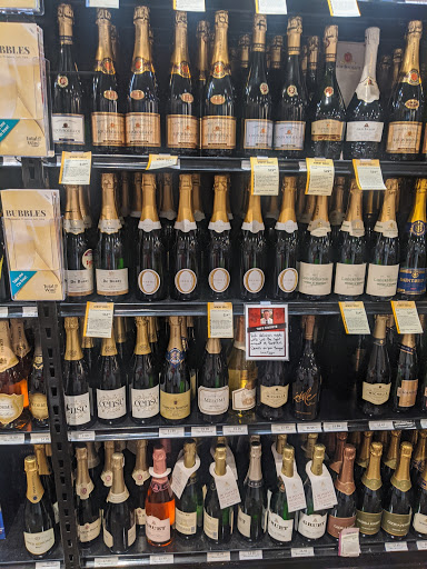 Wine Store «Total Wine & More», reviews and photos, 1451 Chain Bridge Rd, McLean, VA 22101, USA