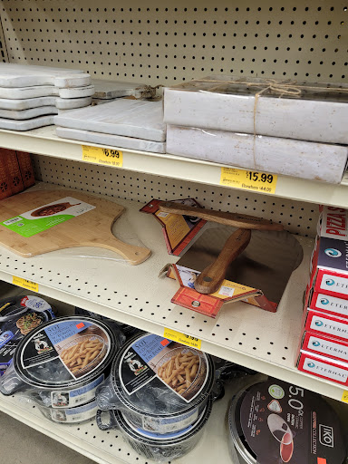 Grocery Store «Grocery Outlet Bargain Market», reviews and photos, 1950 14th Ave SE, Albany, OR 97322, USA