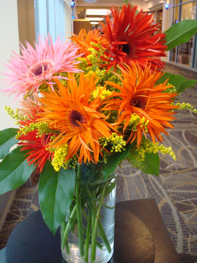 Florist «Design A Bunch», reviews and photos, 8400 Normandale Lake Blvd, Bloomington, MN 55437, USA