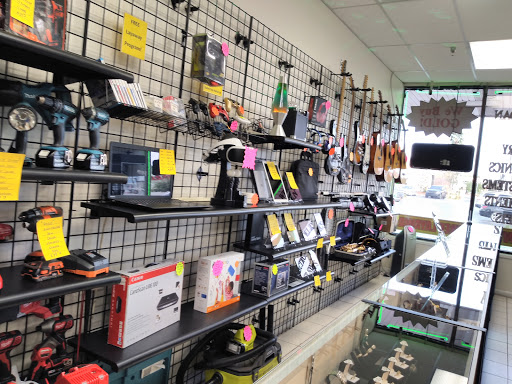 Pawn Shop «Quick Cash Pawn & Jewelry», reviews and photos, 8404 Sheldon Rd, Tampa, FL 33615, USA
